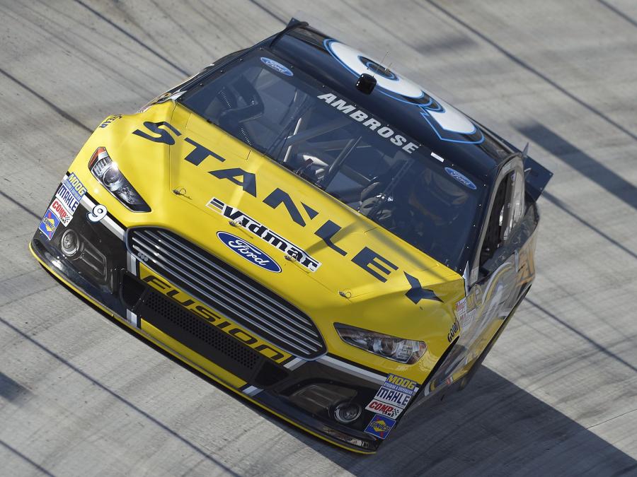  Ford Fusion NASCAR Race Car 2012 года  (фото 11 из 17)